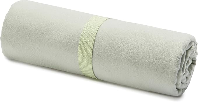Amazon Basics Camping and Hiking Towel, Microfiber Towel, Fog Green - Image 3